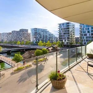  Apartment Lys 3 Vaerelses Med 26 M2 Sydvendt Altan